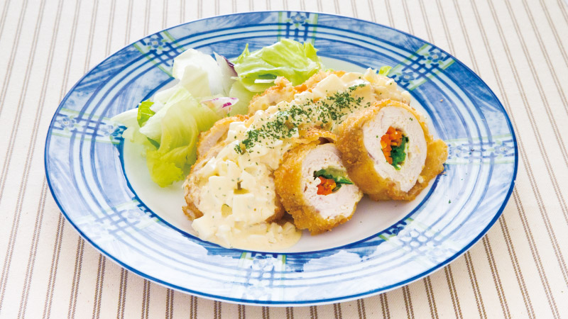 鶏むね肉の野菜巻きフライ